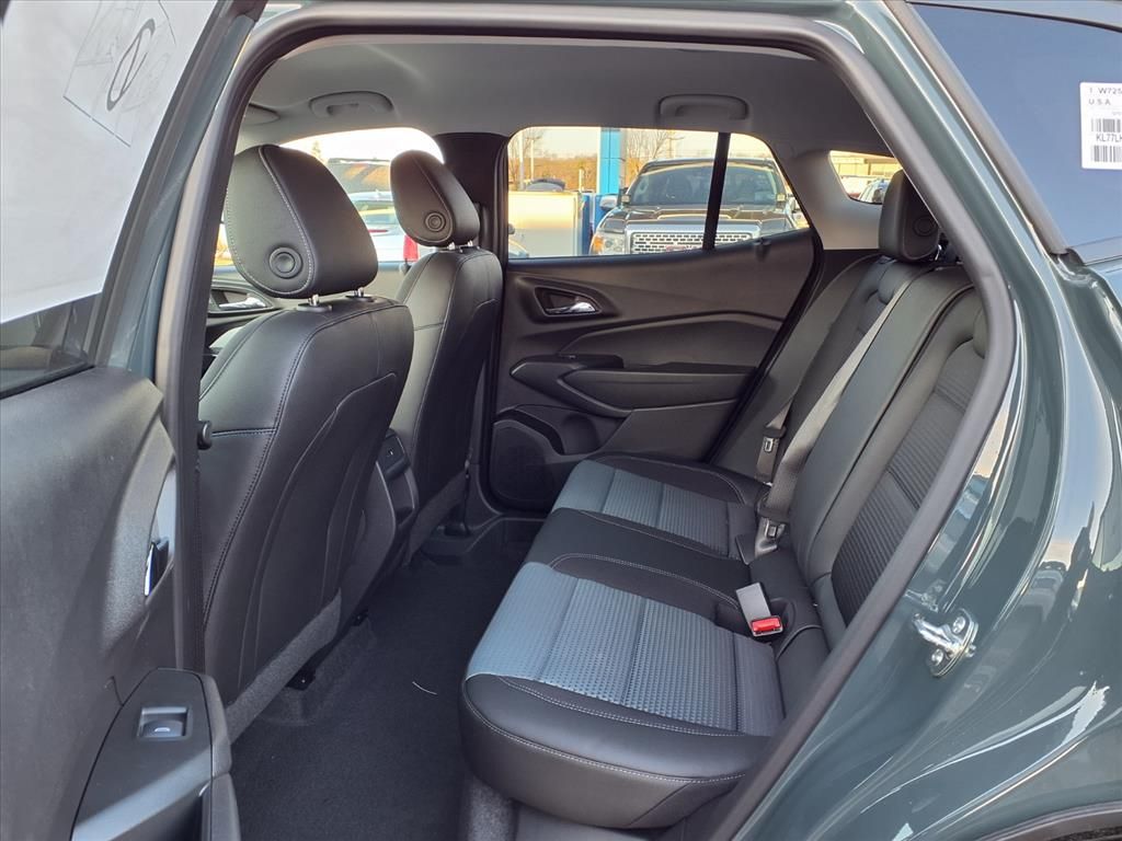 Thumbnail: 2026 Chevrolet Trax - 11