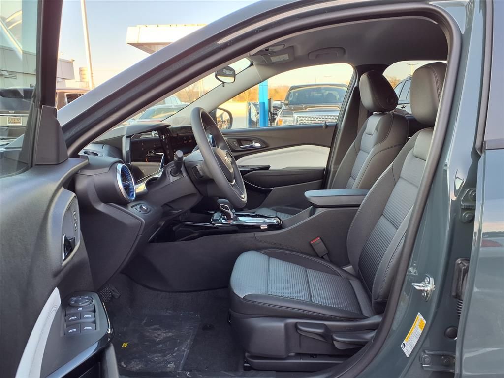 Thumbnail: 2026 Chevrolet Trax - 10