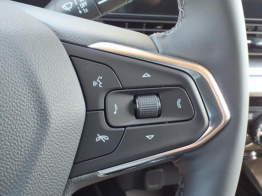 Thumbnail: 2025 Chevrolet Trax - 21