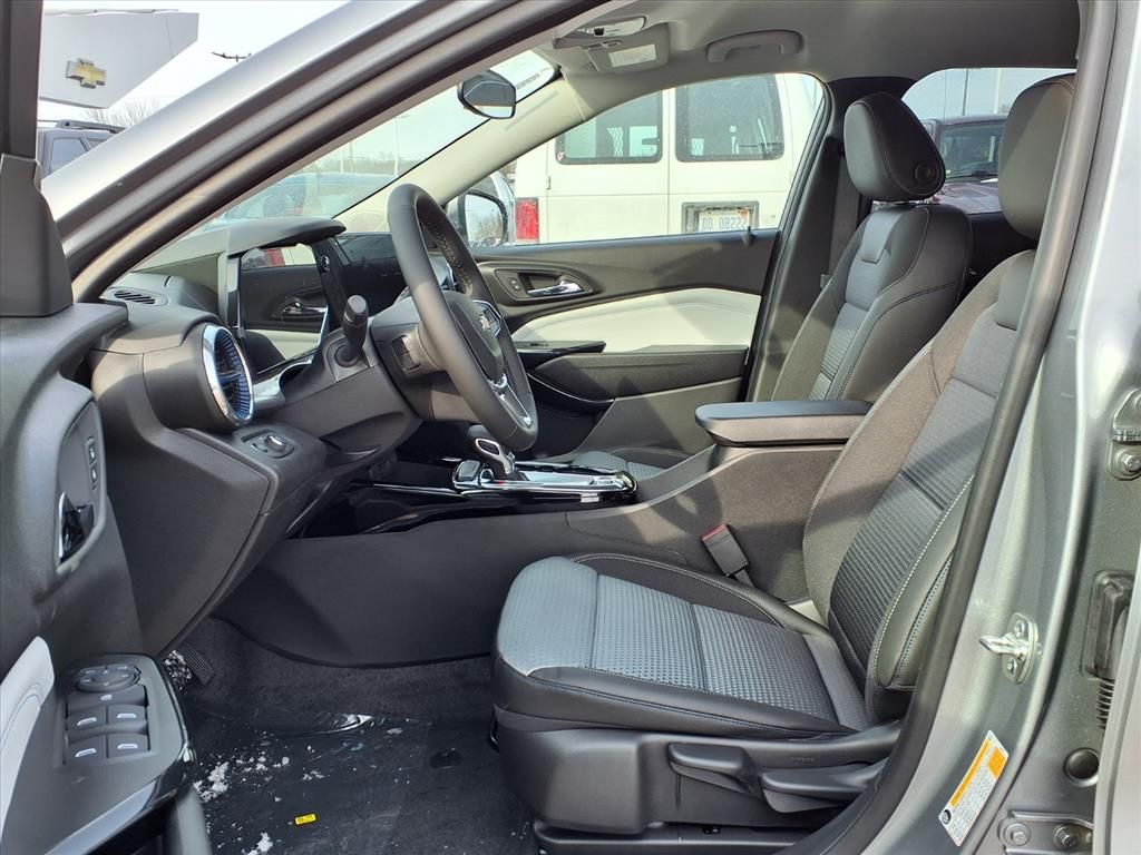 Thumbnail: 2026 Chevrolet Trax - 9