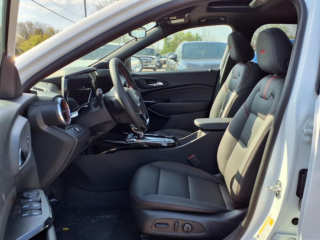 Thumbnail: 2026 Chevrolet Trax - 10
