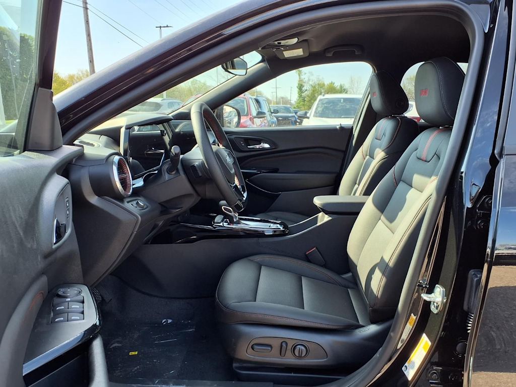 Thumbnail: 2026 Chevrolet Trax - 9