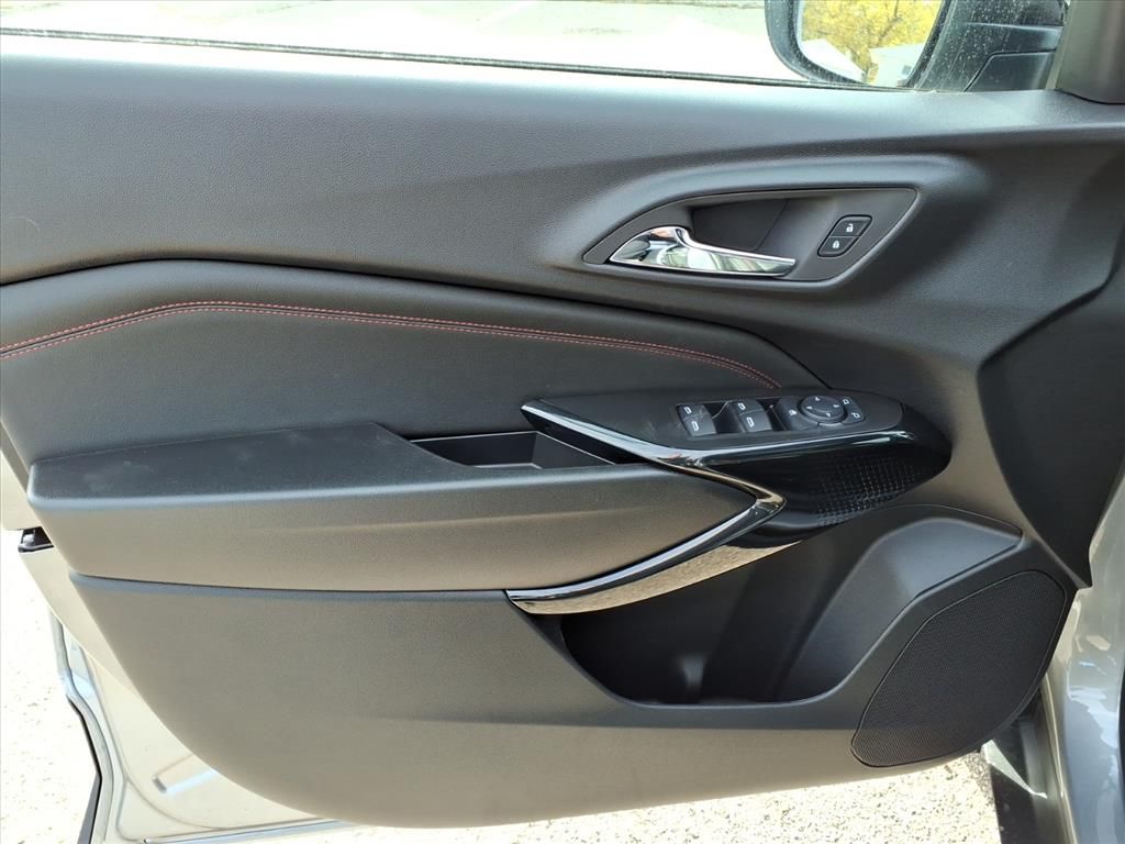 Thumbnail: 2026 Chevrolet Trax - 16