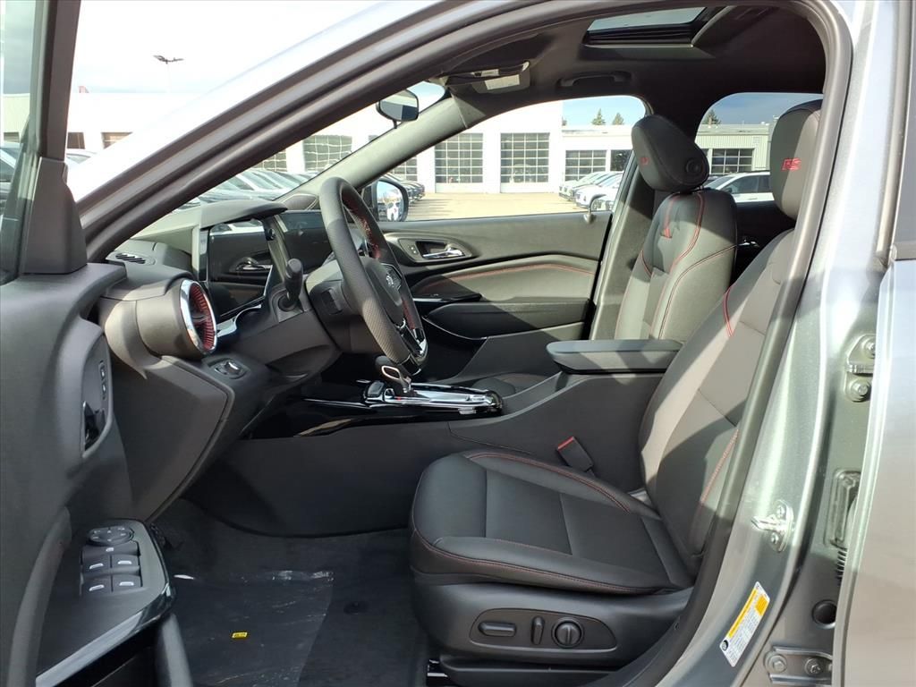 Thumbnail: 2026 Chevrolet Trax - 8