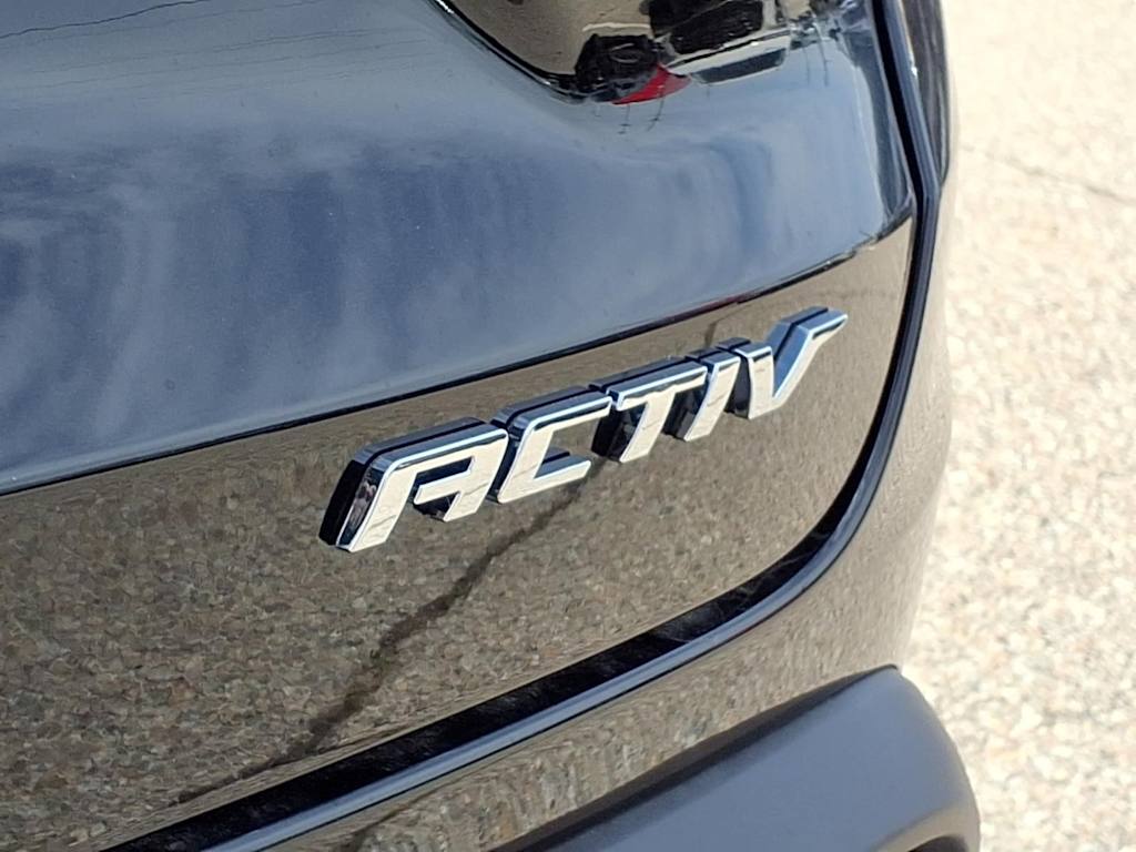 Thumbnail: 2026 Chevrolet Trax - 6
