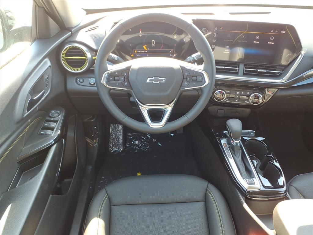 Thumbnail: 2025 Chevrolet Trax - 8