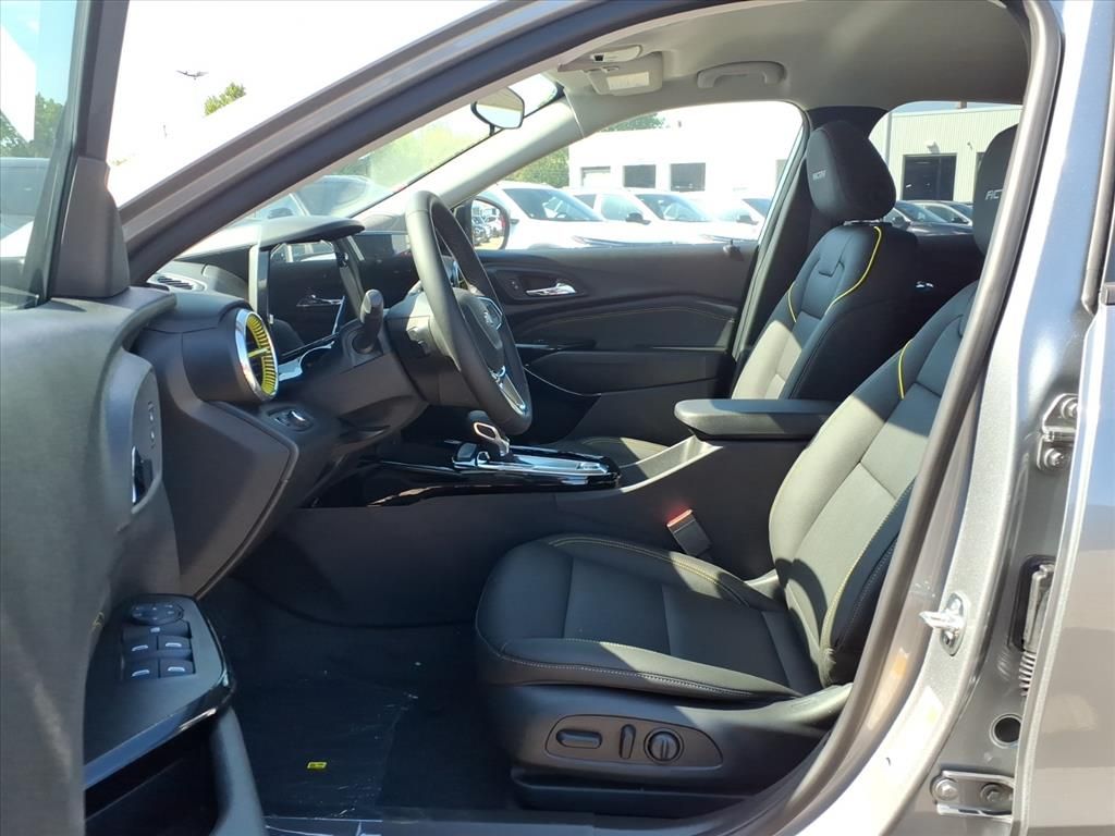 Thumbnail: 2025 Chevrolet Trax - 10