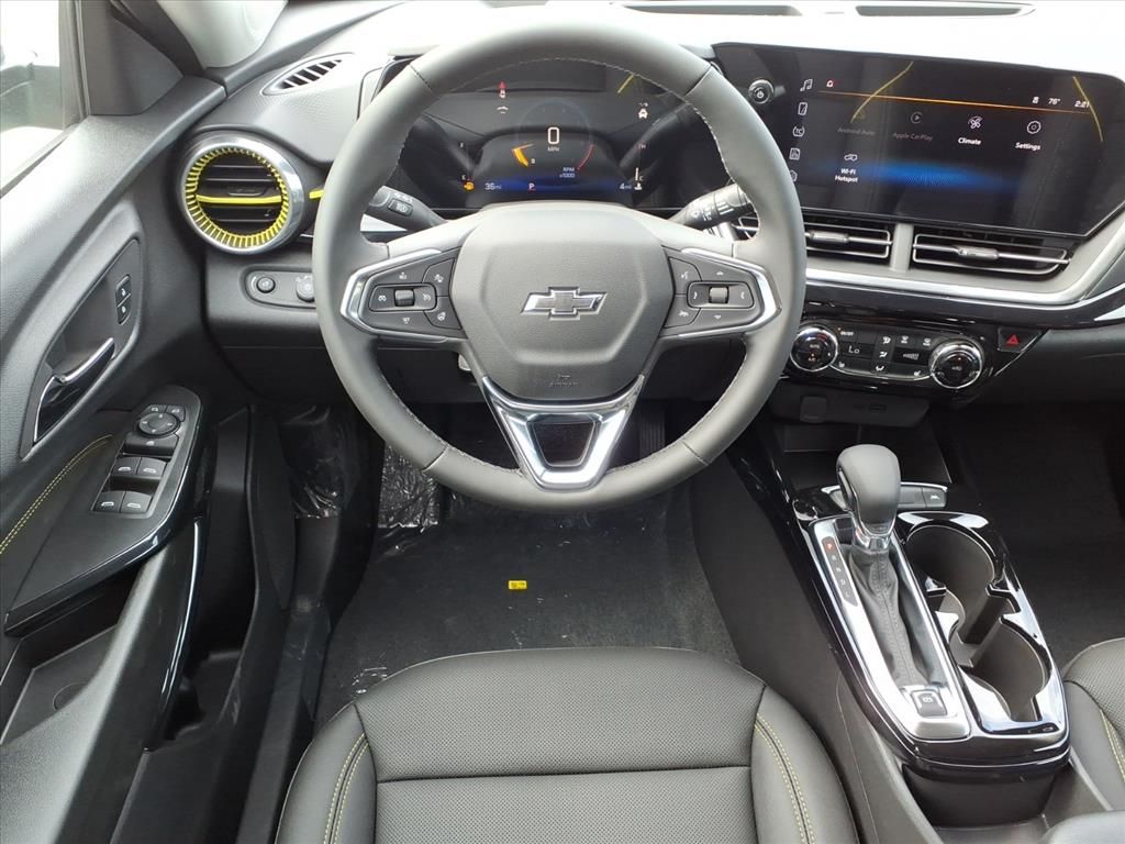 Thumbnail: 2026 Chevrolet Trax - 8