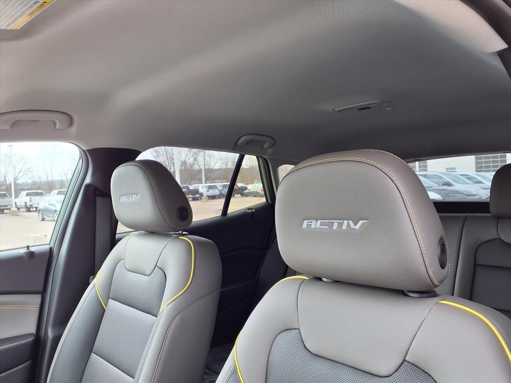 Thumbnail: 2026 Chevrolet Trax - 9