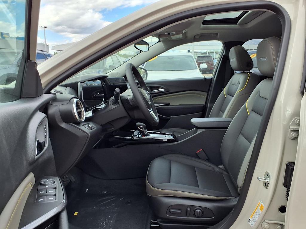 Thumbnail: 2026 Chevrolet Trax - 9