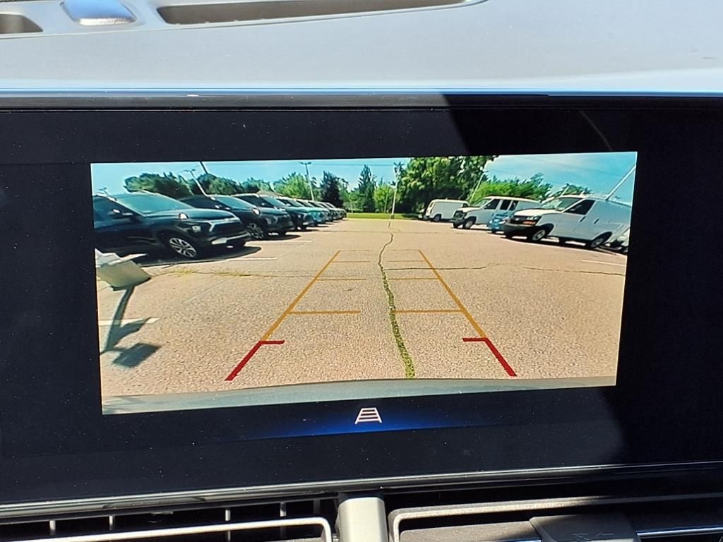 Thumbnail: 2025 Chevrolet Trax - 23