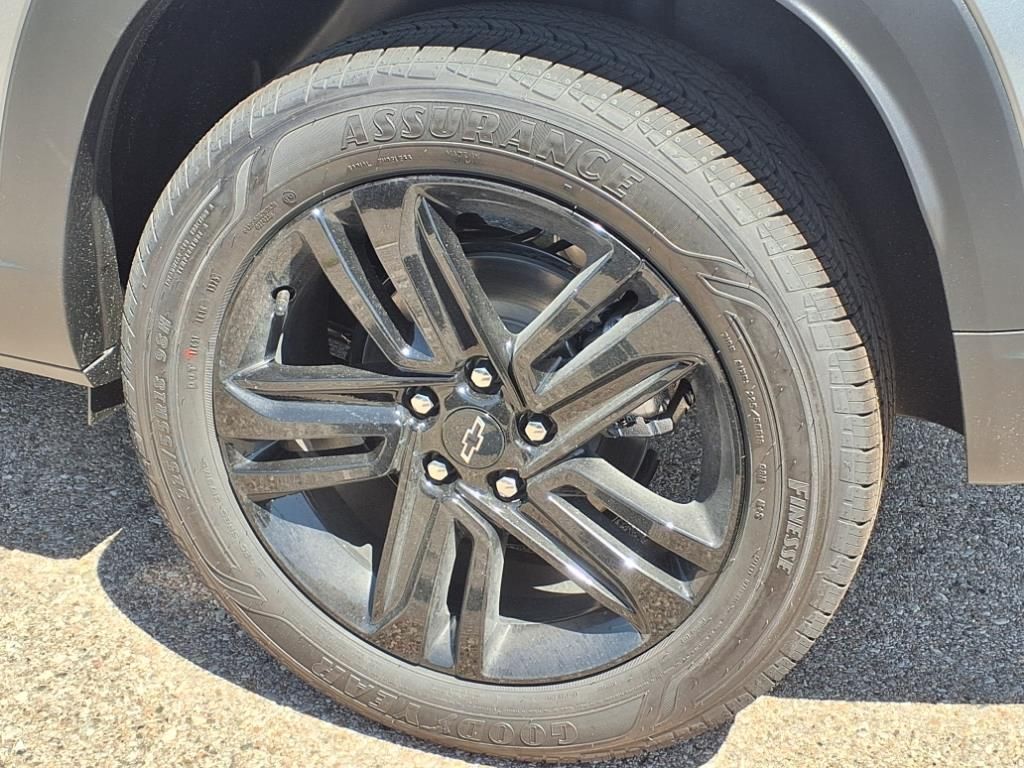 Thumbnail: 2025 Chevrolet Trax - 7