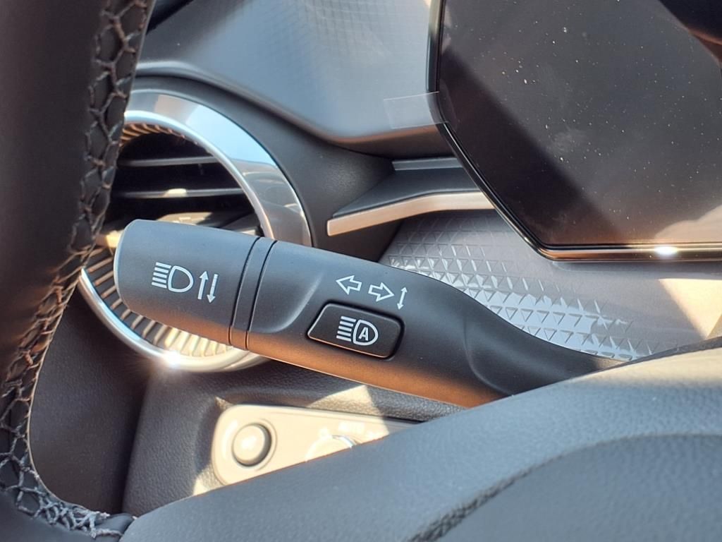 Thumbnail: 2025 Chevrolet Trax - 20