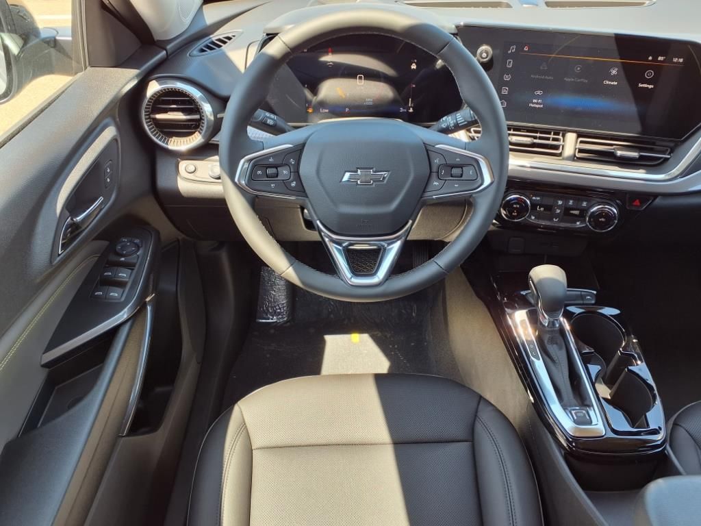 Thumbnail: 2025 Chevrolet Trax - 8