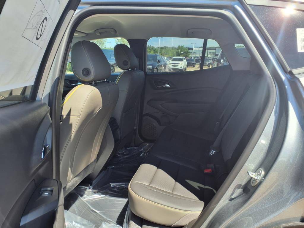 Thumbnail: 2025 Chevrolet Trax - 11