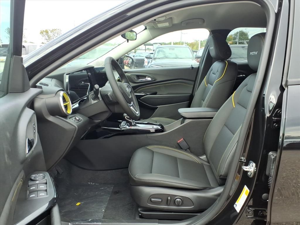 Thumbnail: 2025 Chevrolet Trax - 8