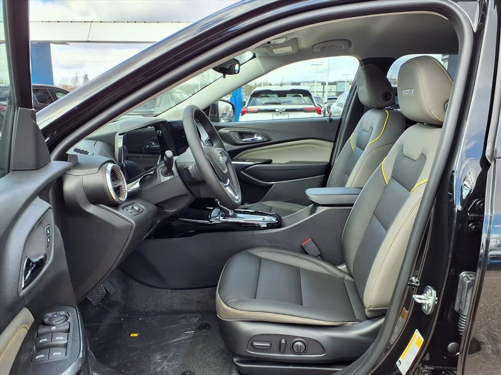 Thumbnail: 2026 Chevrolet Trax - 9