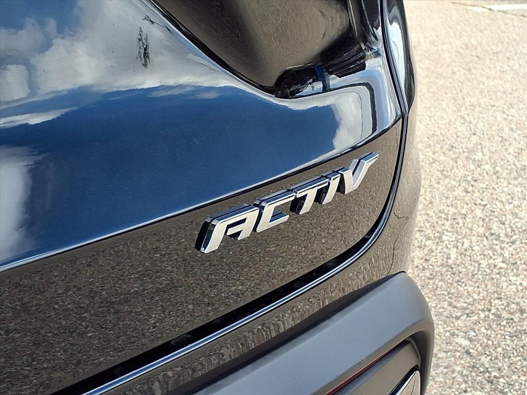 Thumbnail: 2026 Chevrolet Trax - 6