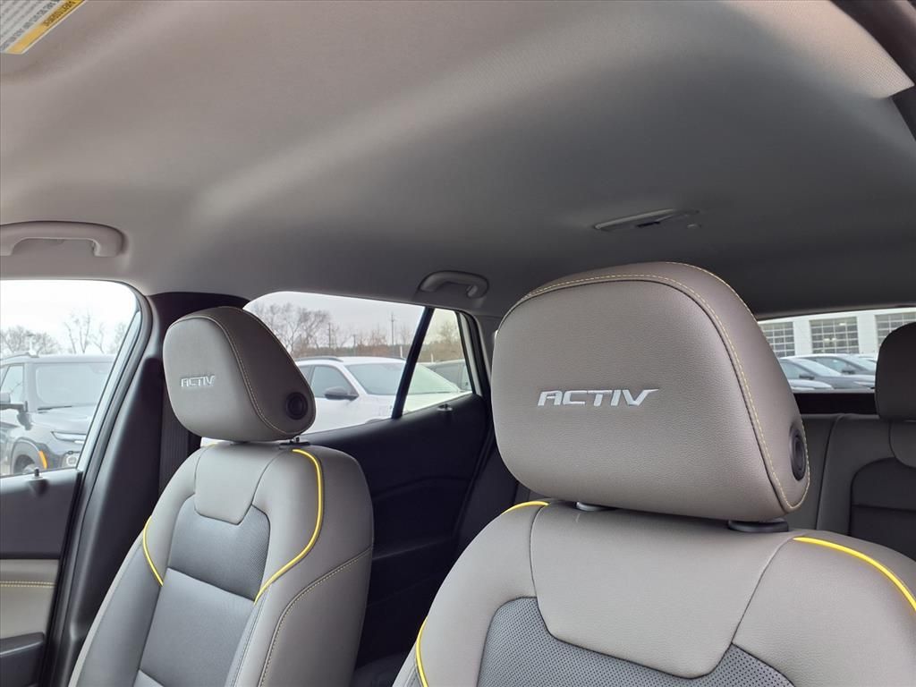Thumbnail: 2026 Chevrolet Trax - 9