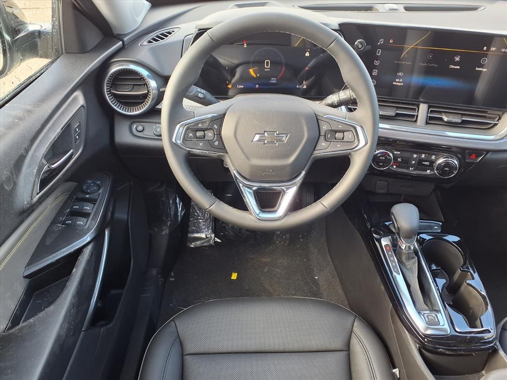 Thumbnail: 2026 Chevrolet Trax - 8