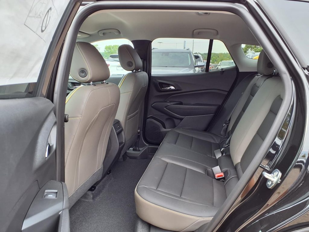 Thumbnail: 2026 Chevrolet Trax - 10