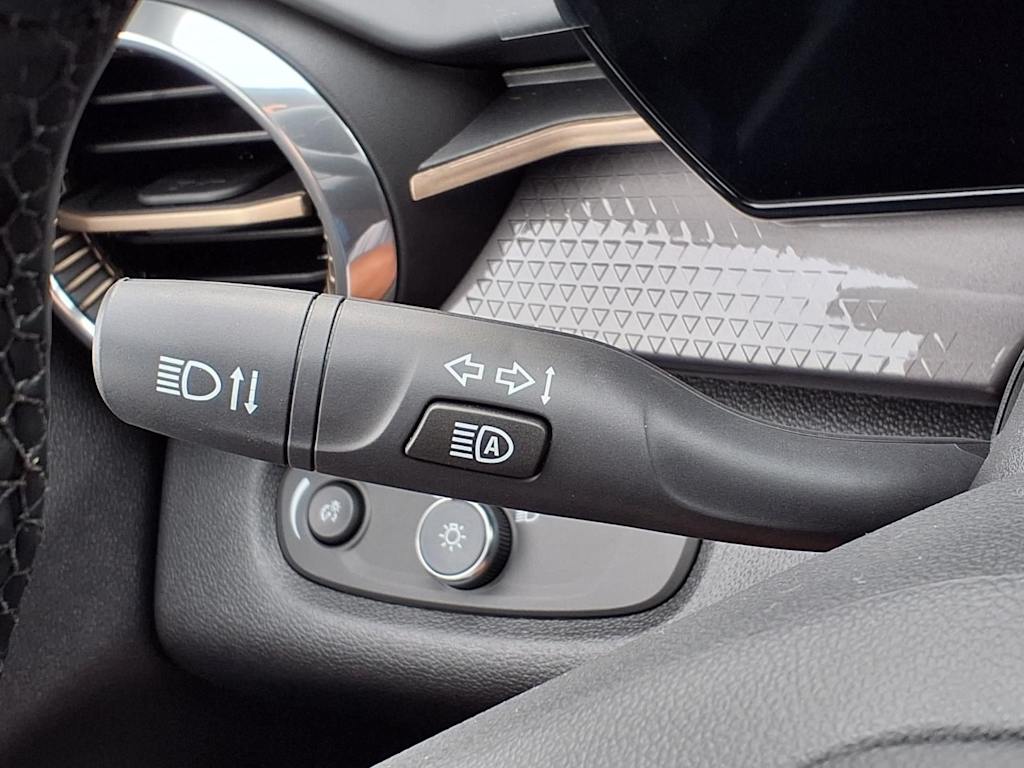 Thumbnail: 2026 Chevrolet Trax - 20
