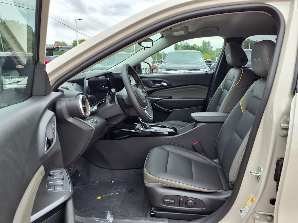 Thumbnail: 2026 Chevrolet Trax - 9
