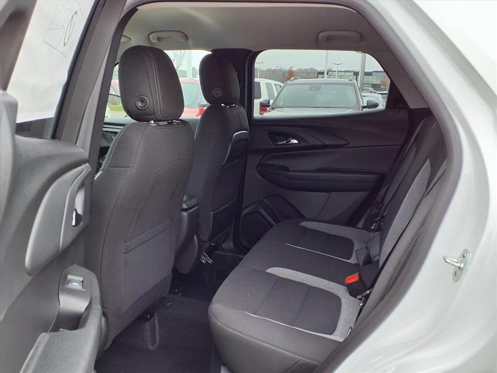 Thumbnail: 2026 Chevrolet TrailBlazer - 10