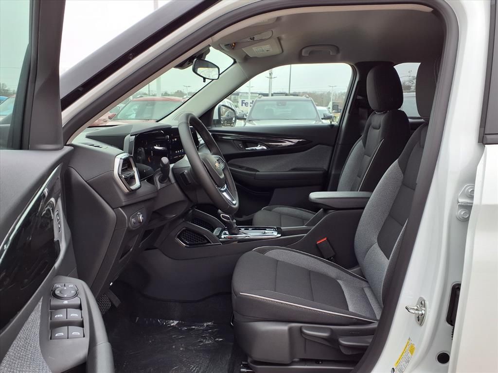 Thumbnail: 2026 Chevrolet TrailBlazer - 9