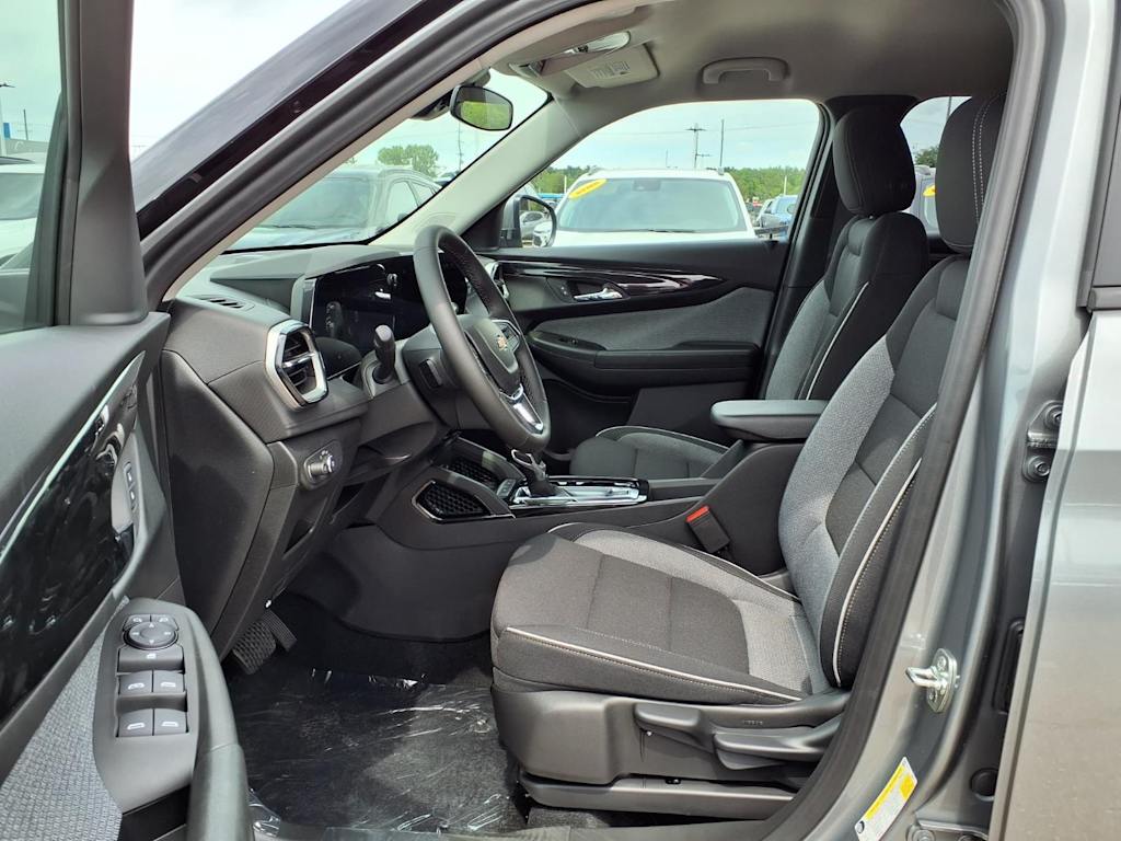 Thumbnail: 2026 Chevrolet TrailBlazer - 9