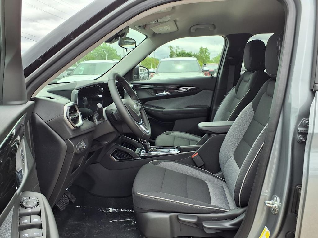 Thumbnail: 2026 Chevrolet TrailBlazer - 9