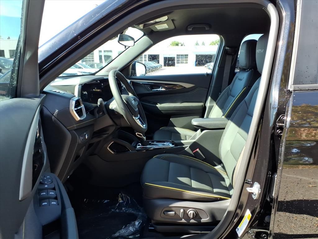 Thumbnail: 2026 Chevrolet TrailBlazer - 8