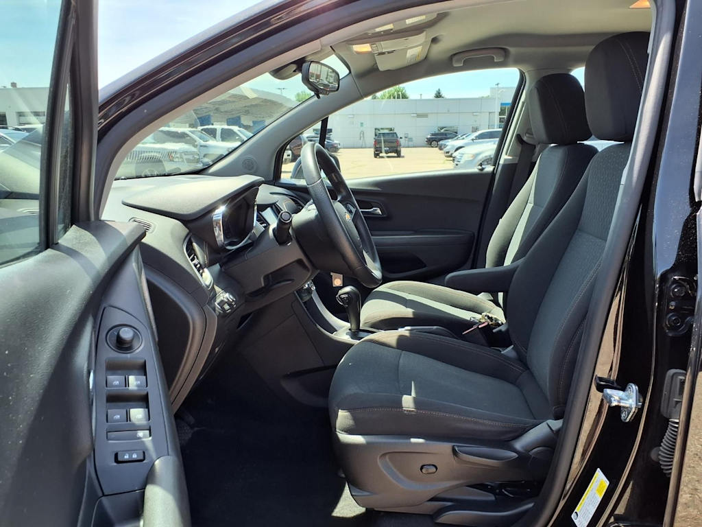 Thumbnail: 2020 Chevrolet Trax - 9