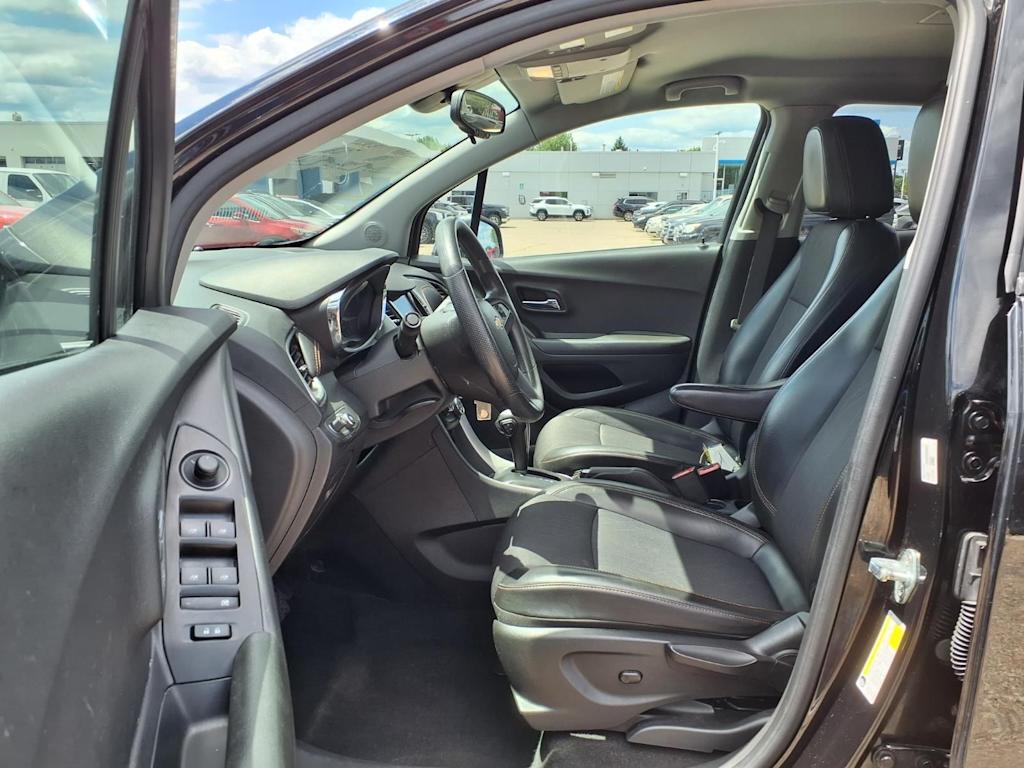 Thumbnail: 2021 Chevrolet Trax - 9