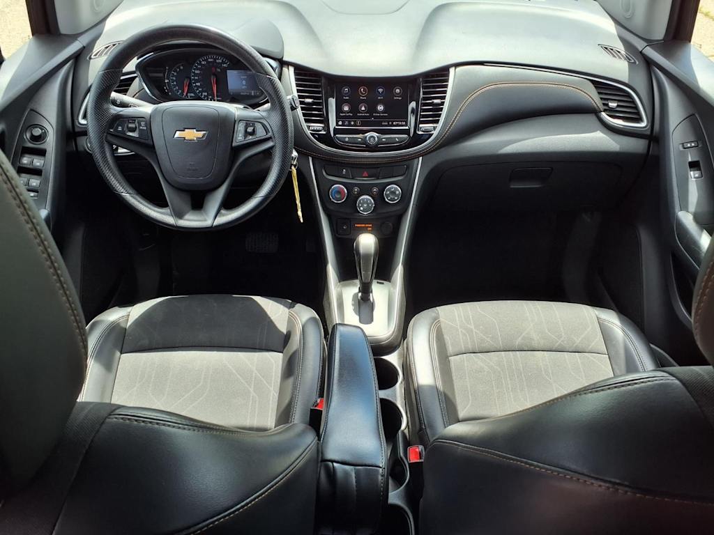 Thumbnail: 2021 Chevrolet Trax - 2