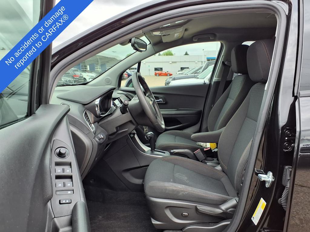 Thumbnail: 2022 Chevrolet Trax - 9
