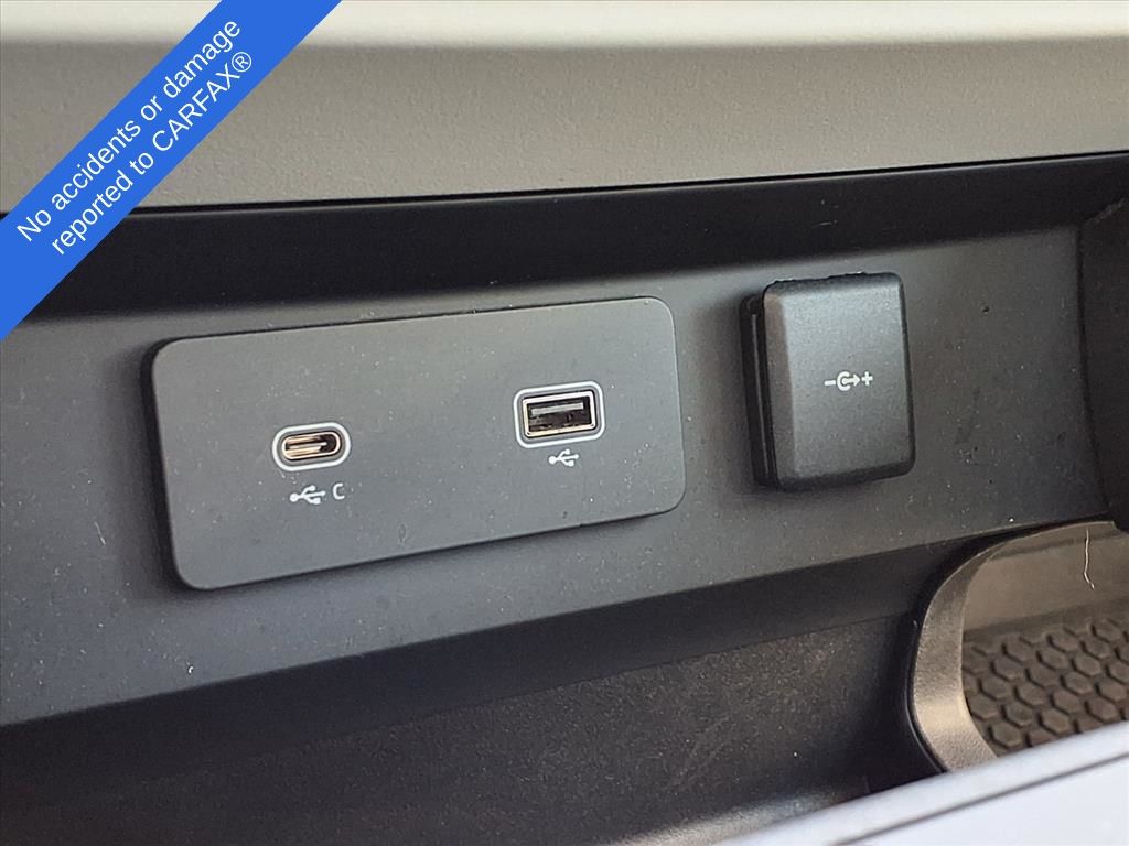 Thumbnail: 2020 Land Rover Defender - 26