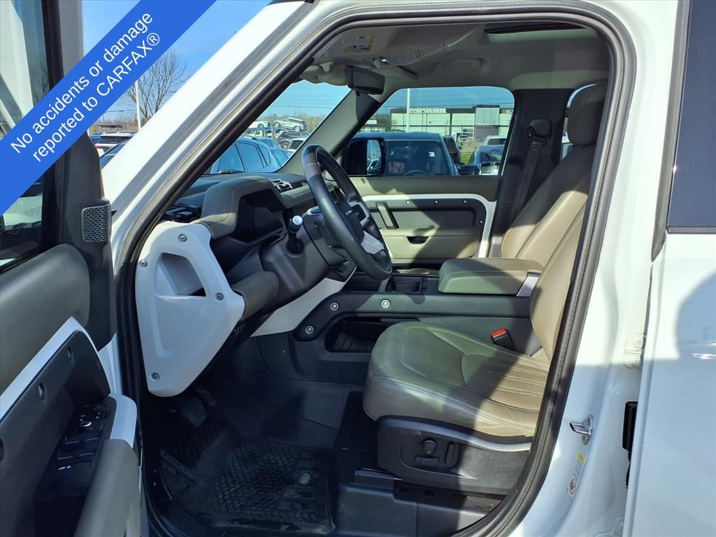 Thumbnail: 2020 Land Rover Defender - 9