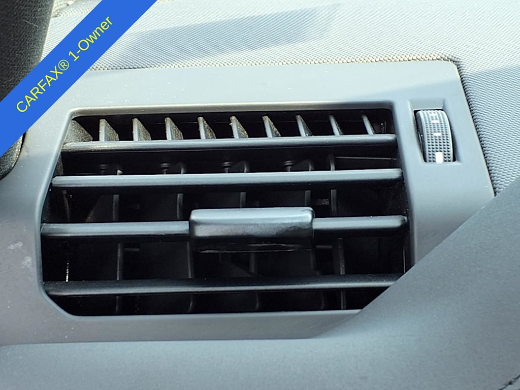 Thumbnail: 2025 Land Rover Defender - 28