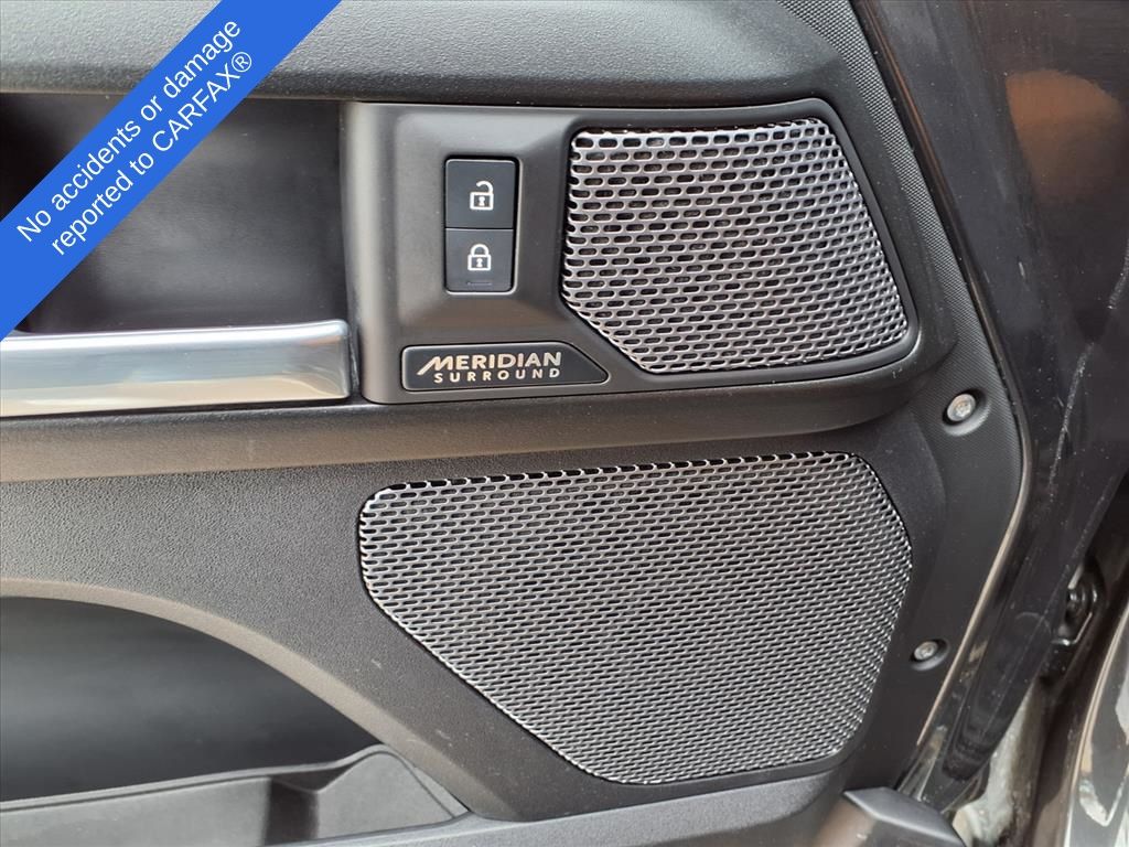 Thumbnail: 2024 Land Rover Defender - 21