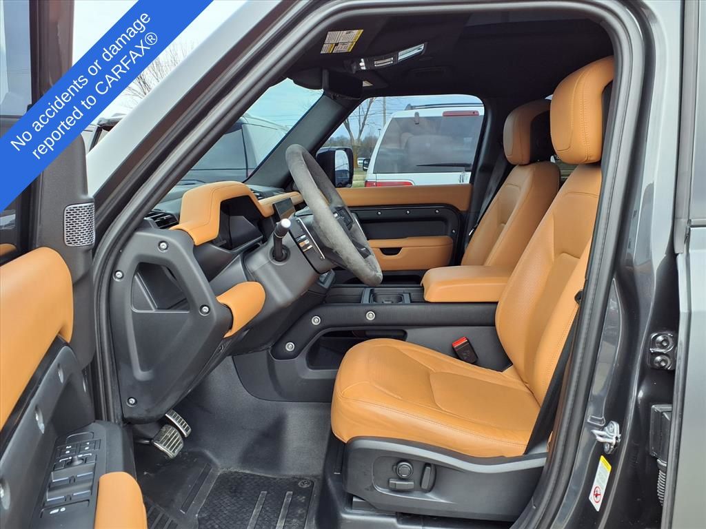 Thumbnail: 2024 Land Rover Defender - 9