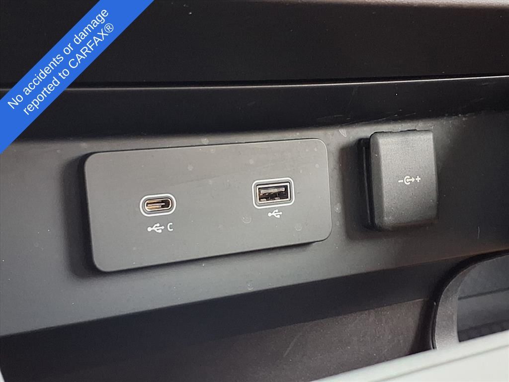 Thumbnail: 2024 Land Rover Defender - 25