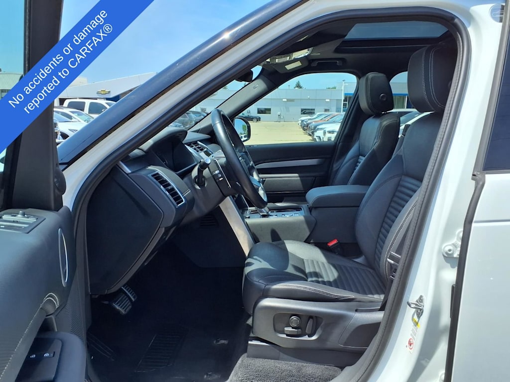 Thumbnail: 2023 Land Rover Discovery - 9