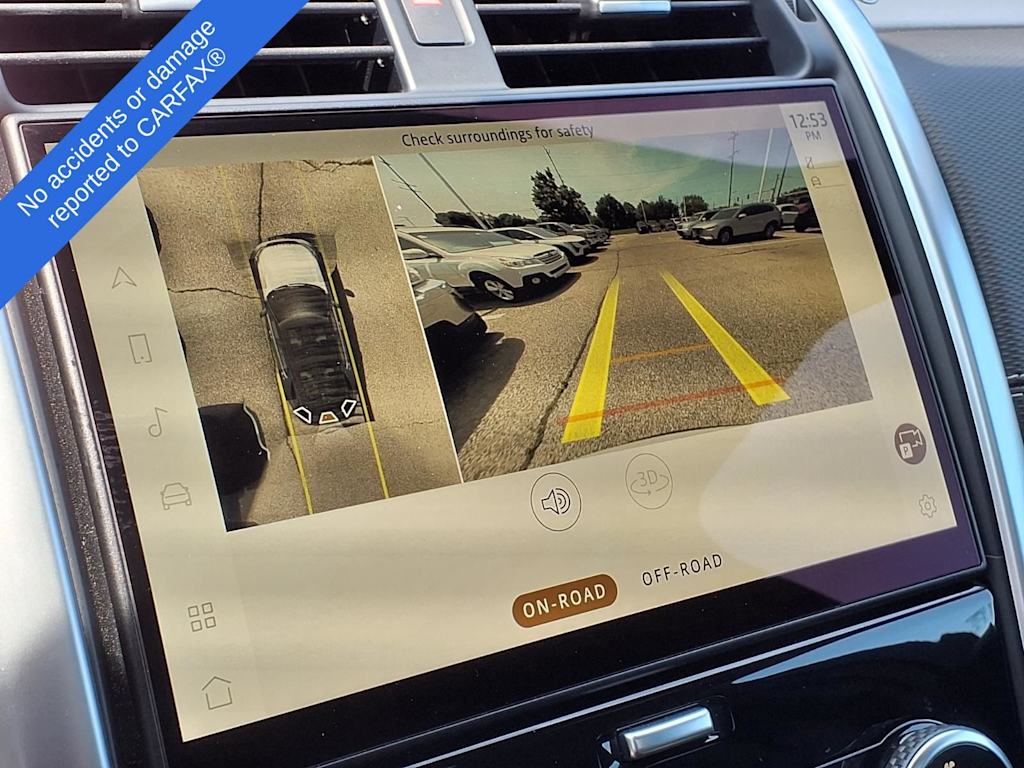 Thumbnail: 2023 Land Rover Discovery - 24