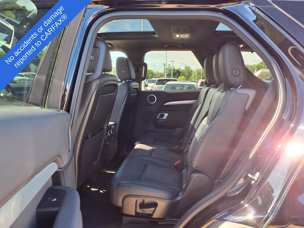 Thumbnail: 2020 Land Rover Discovery - 8