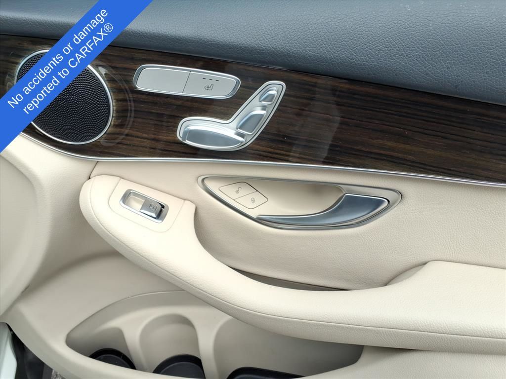 Thumbnail: 2022 Mercedes-Benz GLC - 19