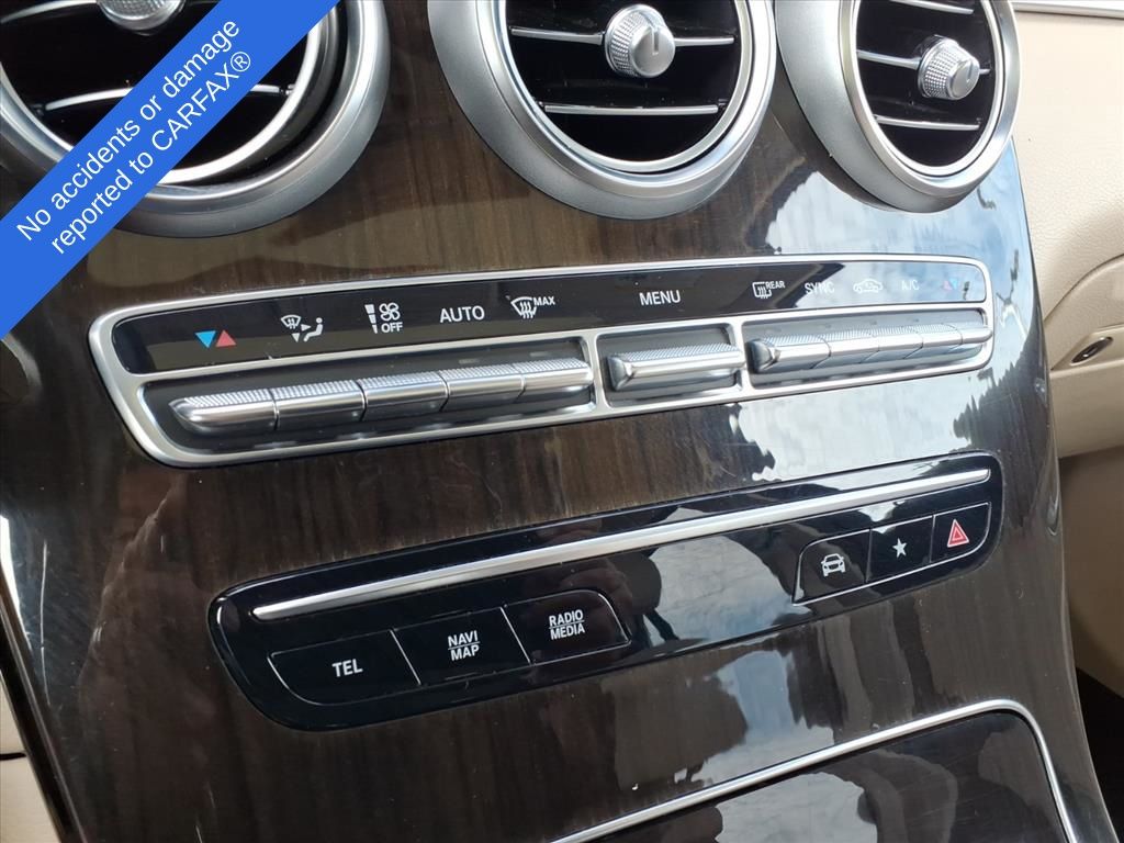 Thumbnail: 2022 Mercedes-Benz GLC - 26