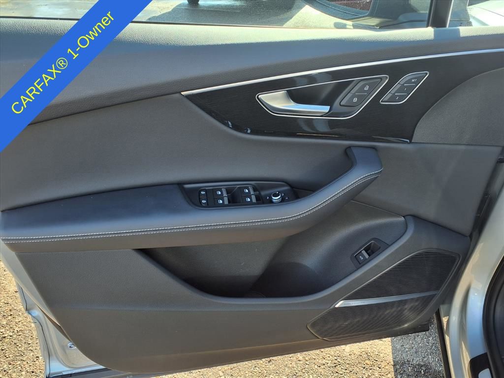 Thumbnail: 2025 Audi Q7 - 18