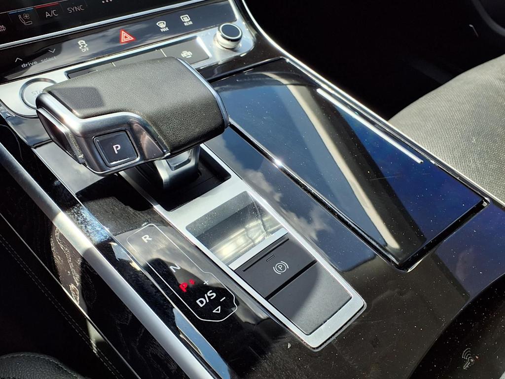 Thumbnail: 2020 Audi A8 - 22