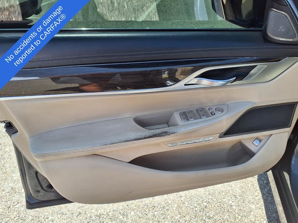 Thumbnail: 2016 BMW 7 Series - 19